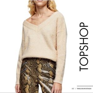 ⚫️ TOPSHOP V NECK SWEATER CUTE OVERSIZED​